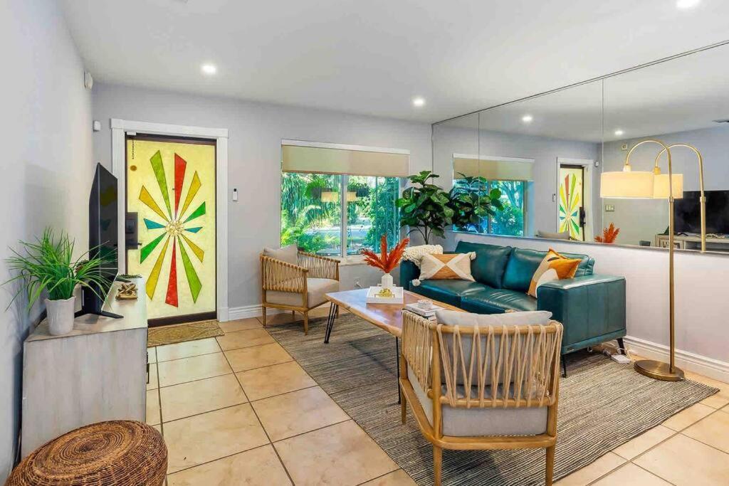 Private Oasis With Pool Near Beaches, Dining & Las Olas フォート・ローダーデール エクステリア 写真