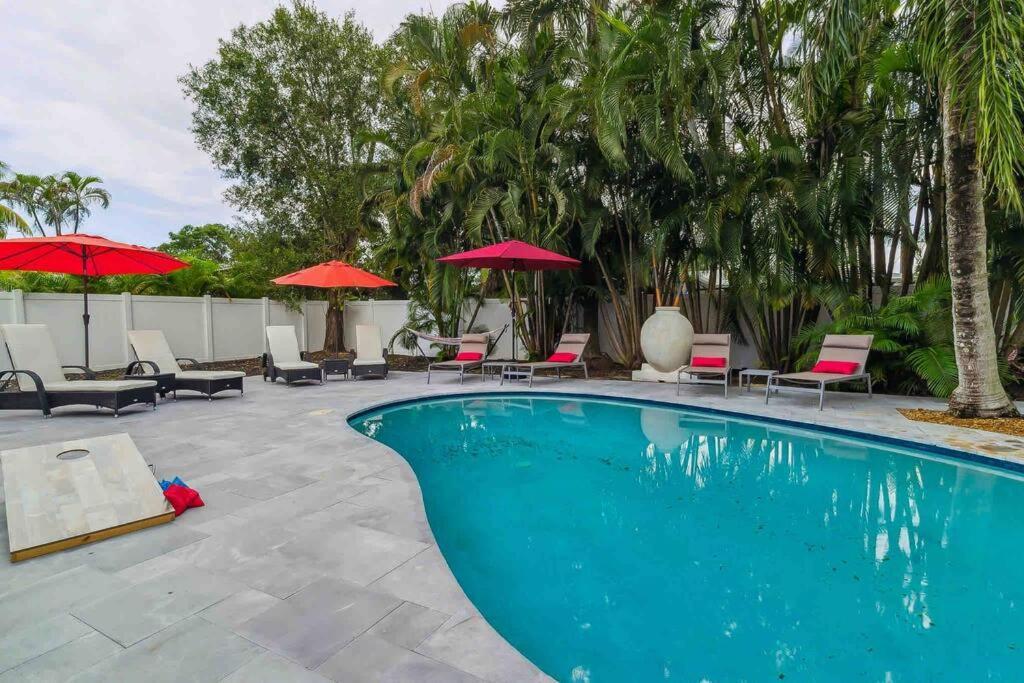 Private Oasis With Pool Near Beaches, Dining & Las Olas フォート・ローダーデール エクステリア 写真