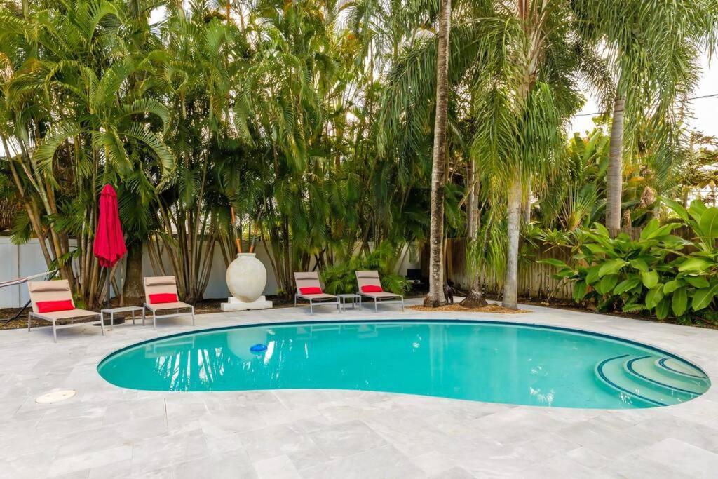 Private Oasis With Pool Near Beaches, Dining & Las Olas フォート・ローダーデール エクステリア 写真