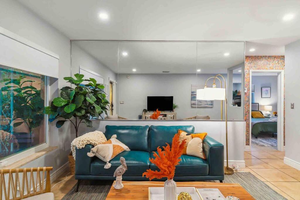 Private Oasis With Pool Near Beaches, Dining & Las Olas フォート・ローダーデール エクステリア 写真